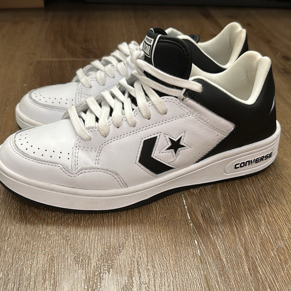 Converse White and Black Low-Top Sneakers with Star Chevron